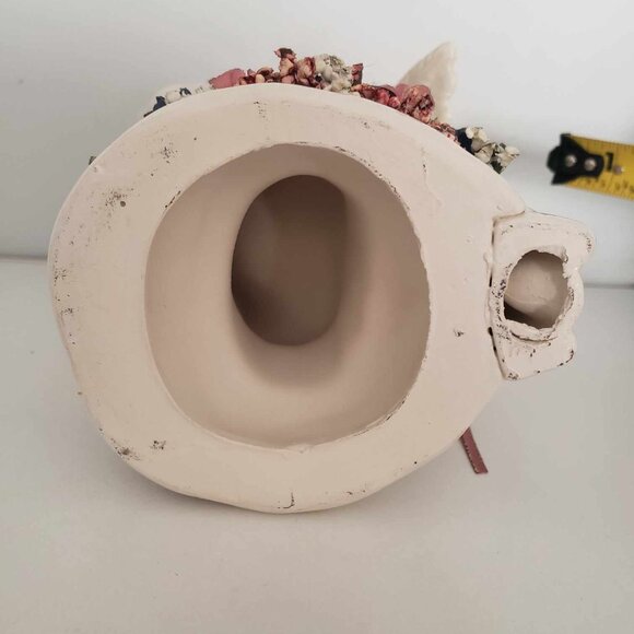 Vintage cherub resting on Jesus' hand - Picture 11 of 11